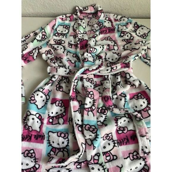 Sanrio Hello Kitty Soft Plush Short Belted Robe Women’s Sz L With Pockets NEW - Picture 3 of 11